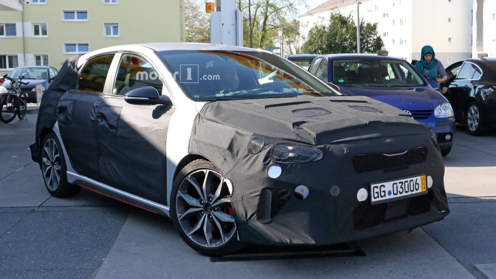 Kia cee’d GT 2019 года картинки Kia cee’d GT 2019 года картинка