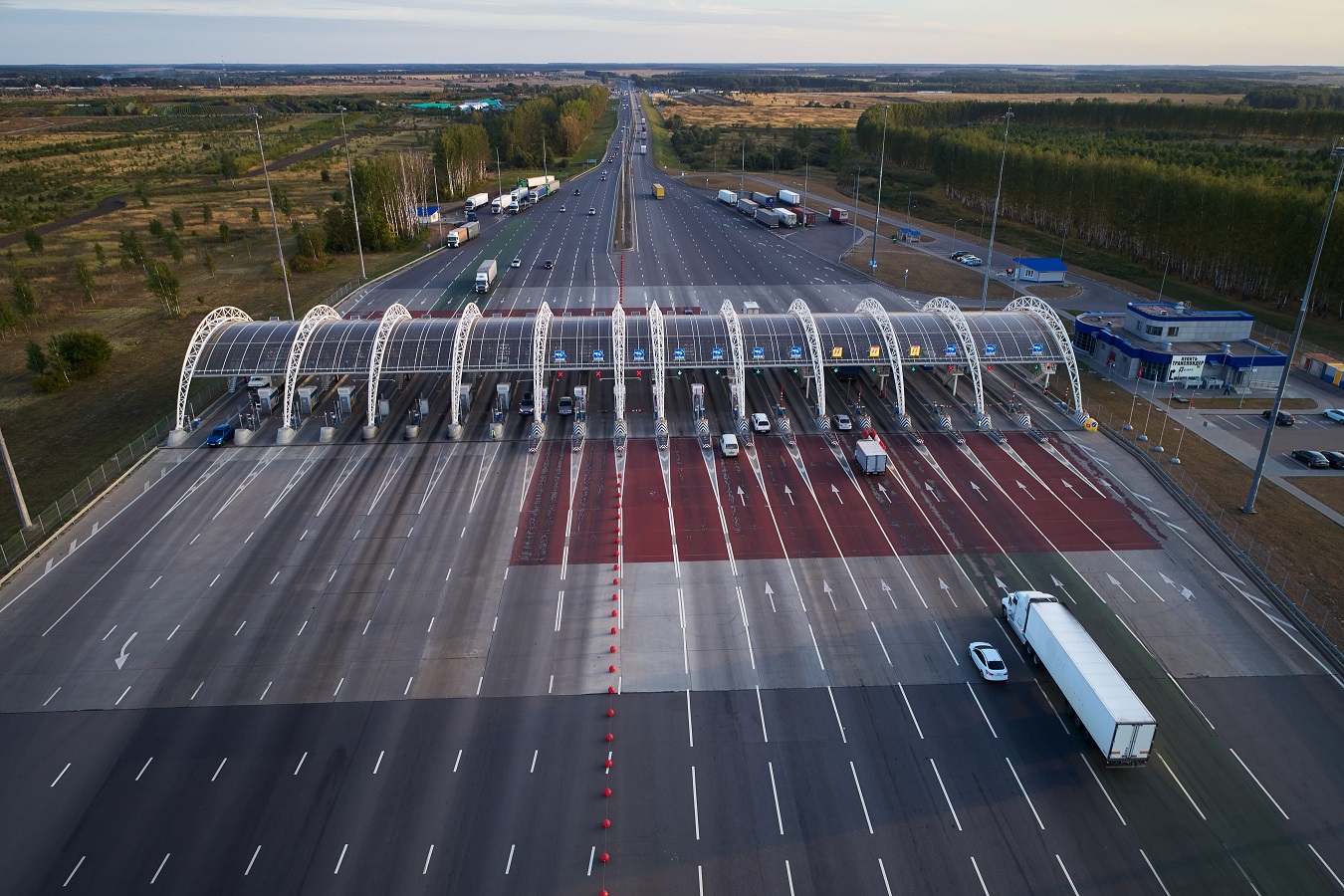 Как совершенно законно проехать по платной трассе, не заплатив ни копейки