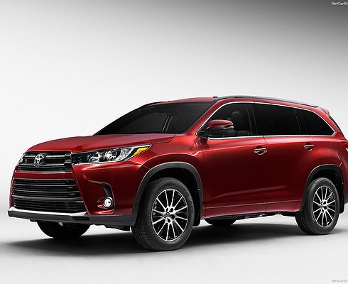 Toyota готовится к продажам обновленного Highlander