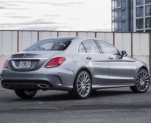 Mercedes объявил об отзывной кампании в России