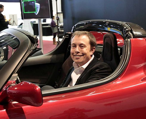 Руководство корпорации Tesla обвиняется в кумовстве