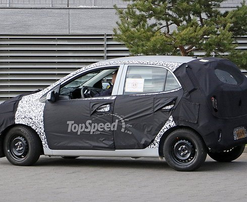 Рассекречен облик салона обновленного Kia Rio