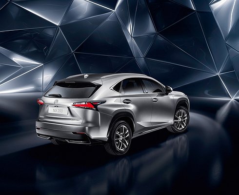 Lexus принимает заказы на новую версию Sport кроссовера NX