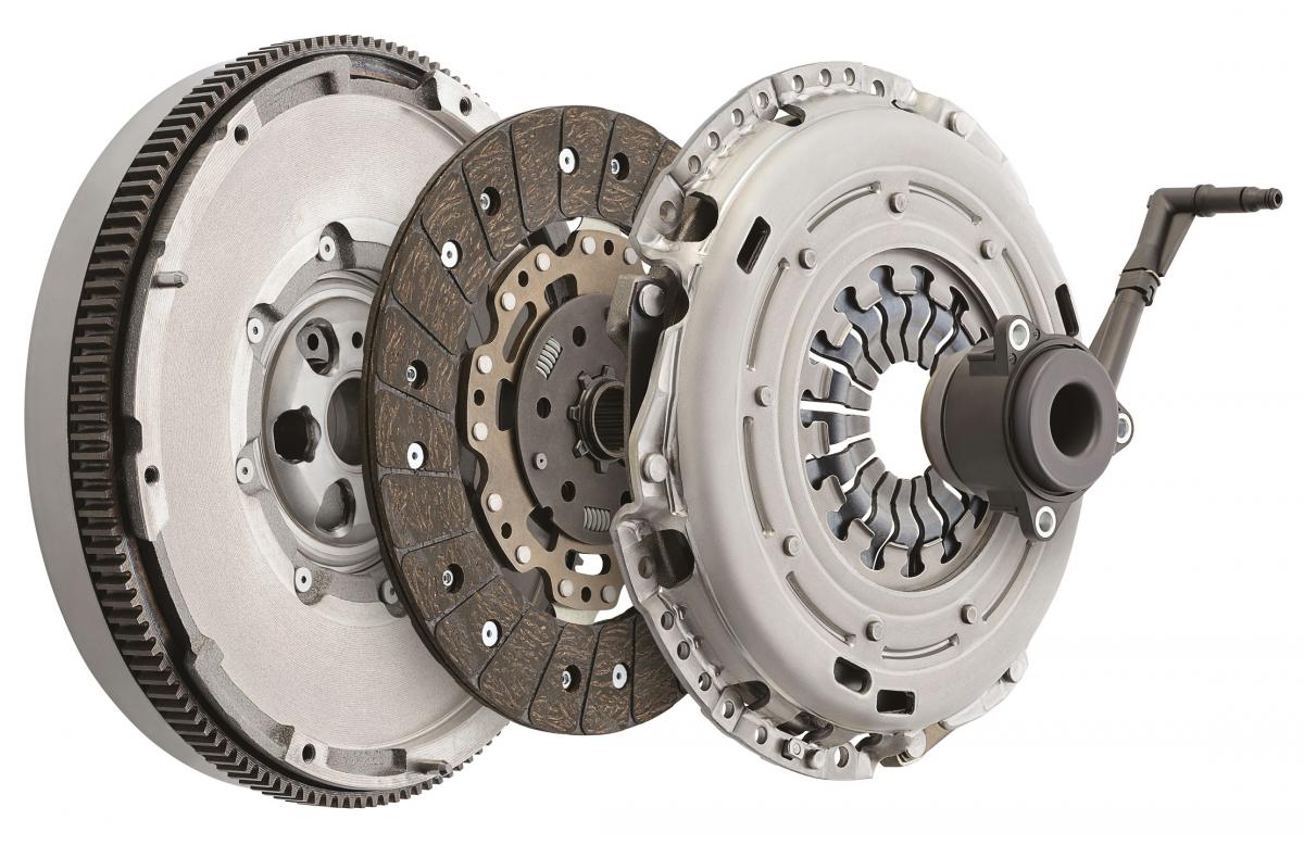 Пять повседневных ошибок водителя, убивающих «робот» коробки передач