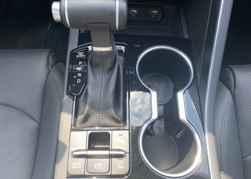 Вырви глаз: сравнительный тест-драйв Mazda6 и Kia K5