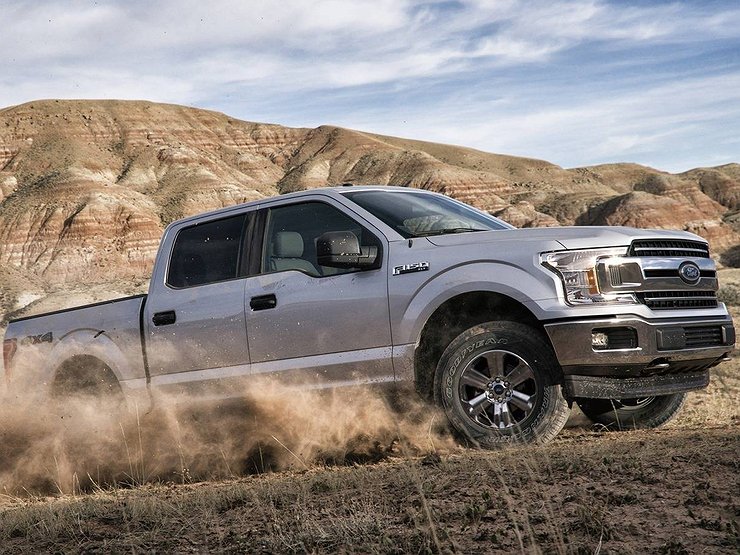 Огромный внедорожник ford