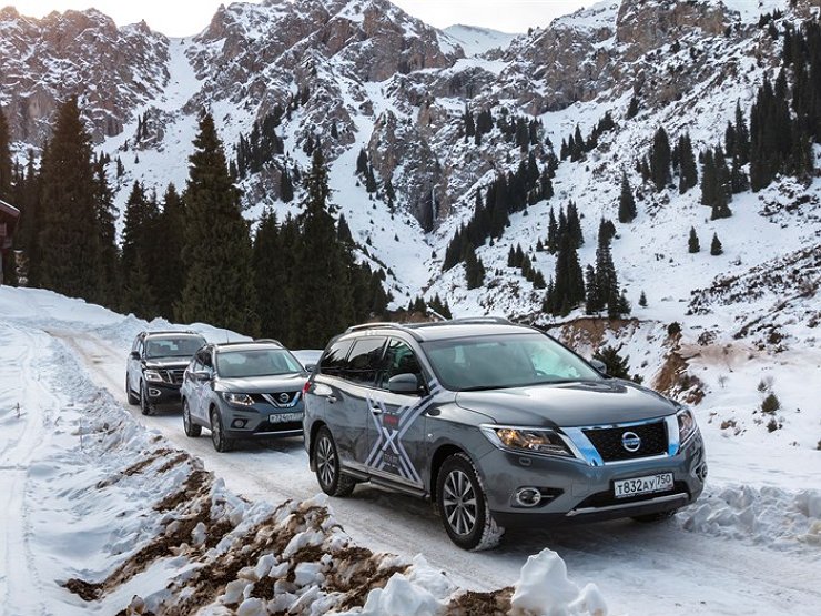 Nissan седан модели