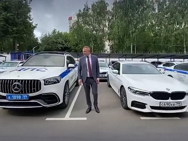 Автомобиль в гибдд
