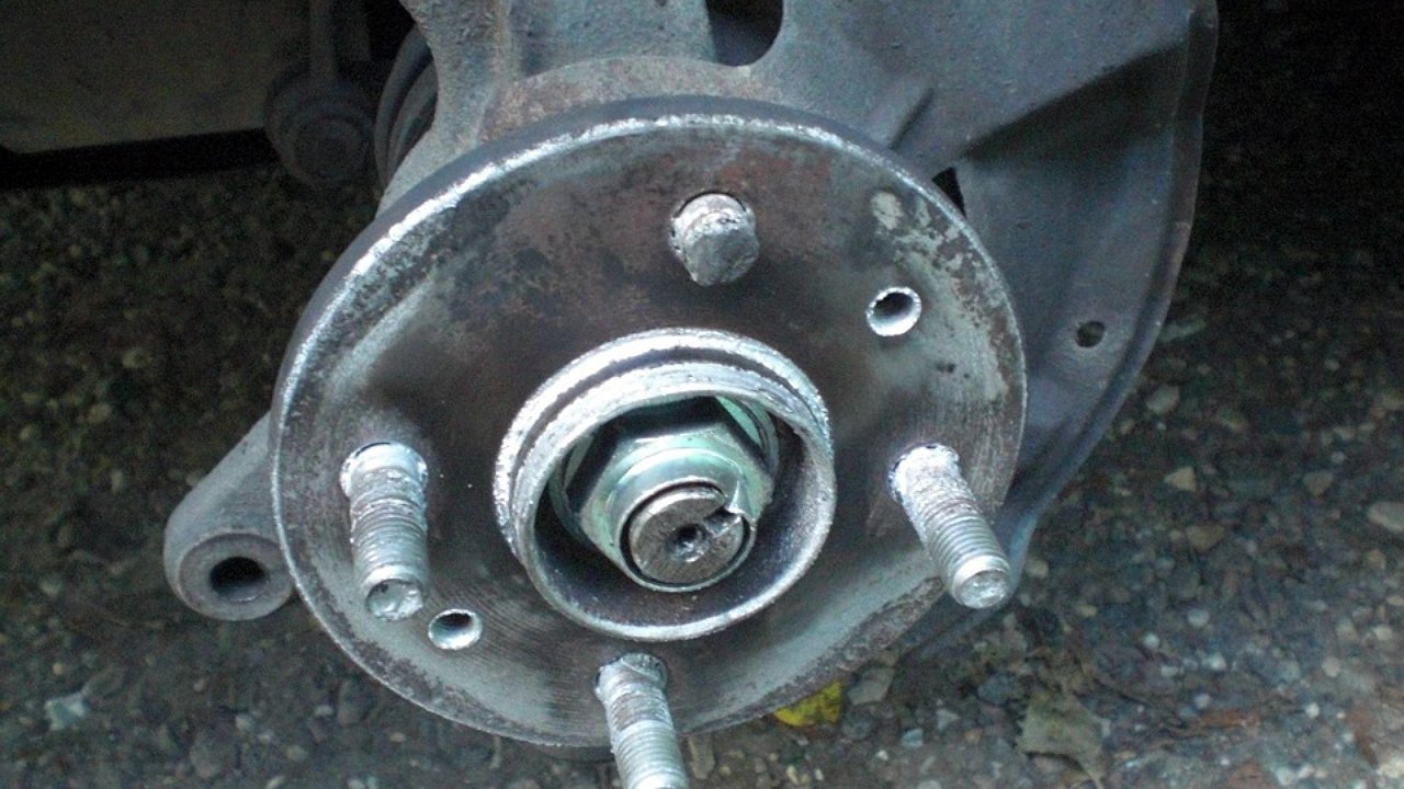 2471709 ступица шпилька ступицы. шпилька ступица снять. киа рио шпилька задней ступицы. замена шпилек передней ступицы нива. шпилька ступицы лачетти 1.