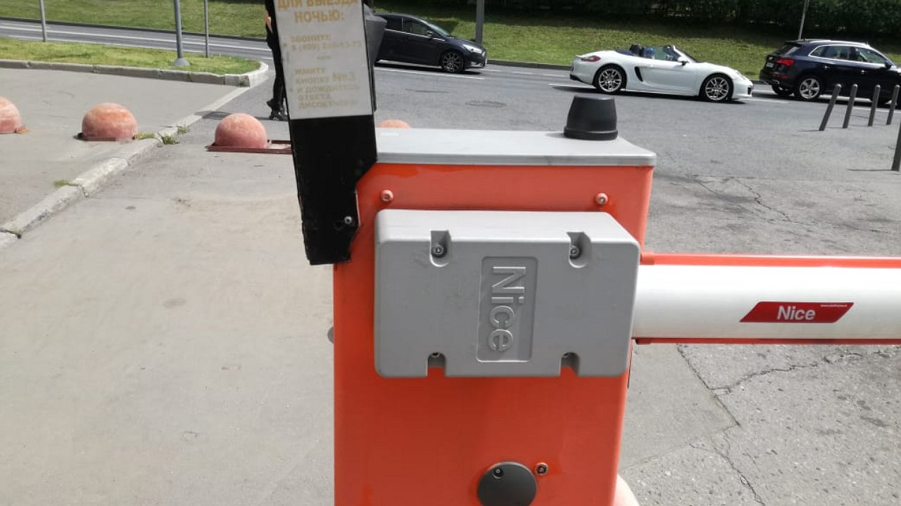 Шлагбаум автоматический. Как открыть шлагбаум во дворе без пульта. Как открыть шлагбаум во дворе. Ключ для открытия шлагбаума. Цепной барьер came.