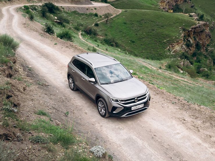 Недорогой автомобиль с автоматом