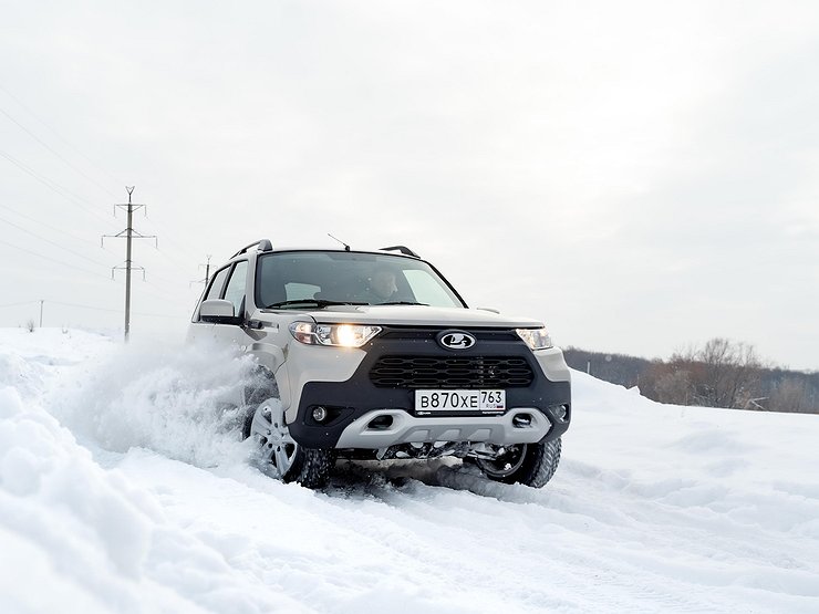 Против Niva Chevrolet и Niva Travel выступают три более крутых внедорожника