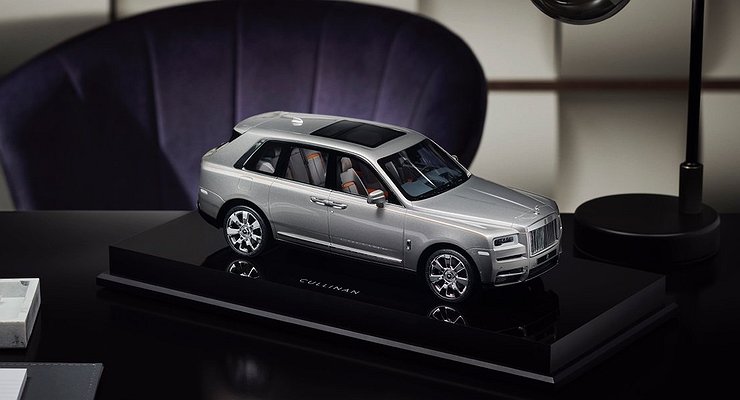 Russian dealers now sell toys instead of real Rolls-Royces