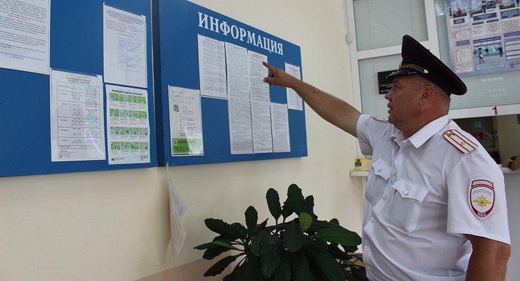 The traffic police explained who, despite the delay, still has to change the “rights”