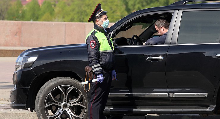 Rostov traffic police suspected of extorting bribes from DPR military convoy