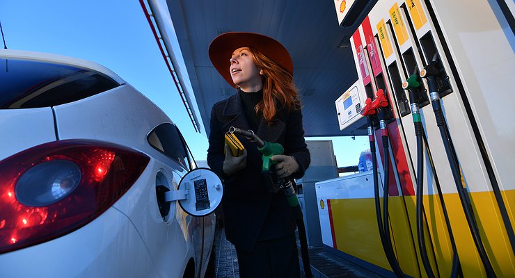 How long parking the car causes problems when refueling at gas stations