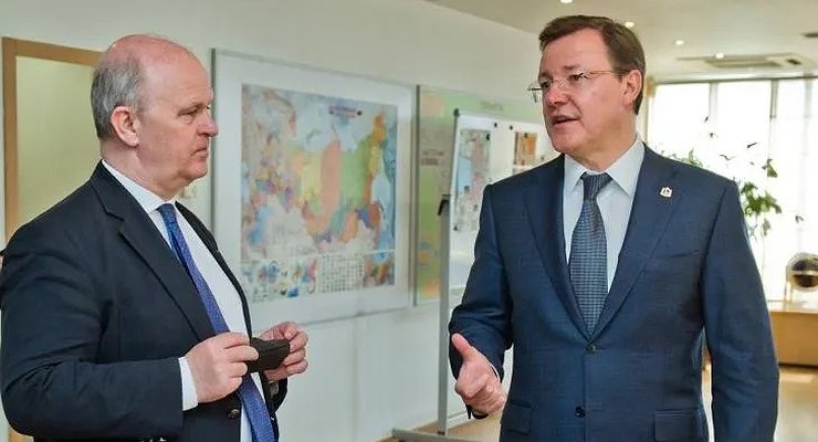 What Nicolas More is doing in Russia amid anti-Russian sanctions