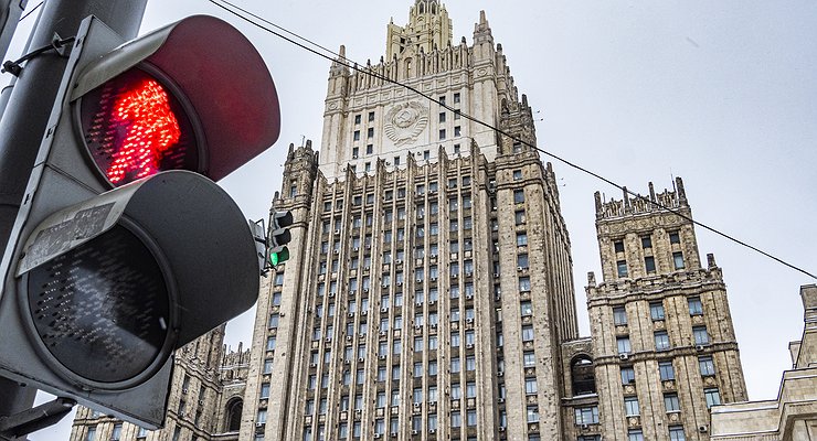 Ecological sabotage: the first “suffocating” traffic light was launched in Moscow