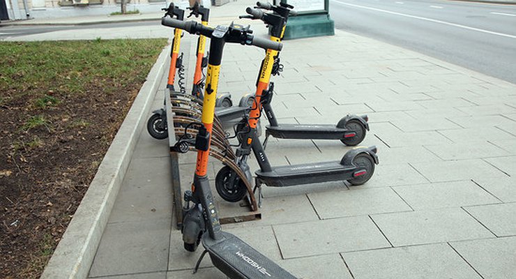 Moscow traffic police raided electric scooters