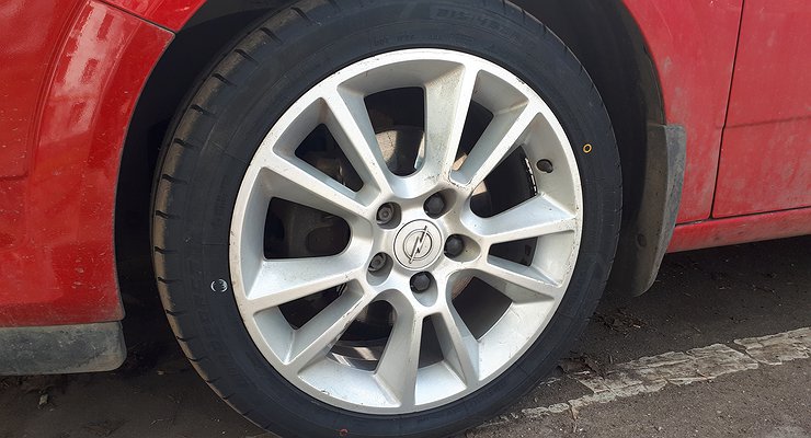 Why it is absolutely necessary to remove the wheel stud caps