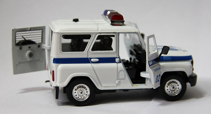 A real threat hung over the traffic police to be left without patrol cars