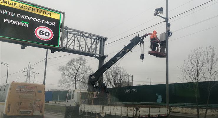 Road cameras teach you to recognize reverse license plates
