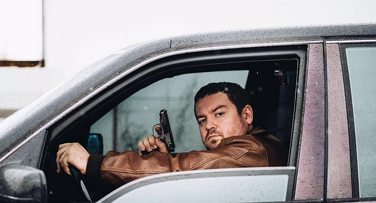 Auto blogger Eric Davidich threw a famous businessman for money and an expensive crossover