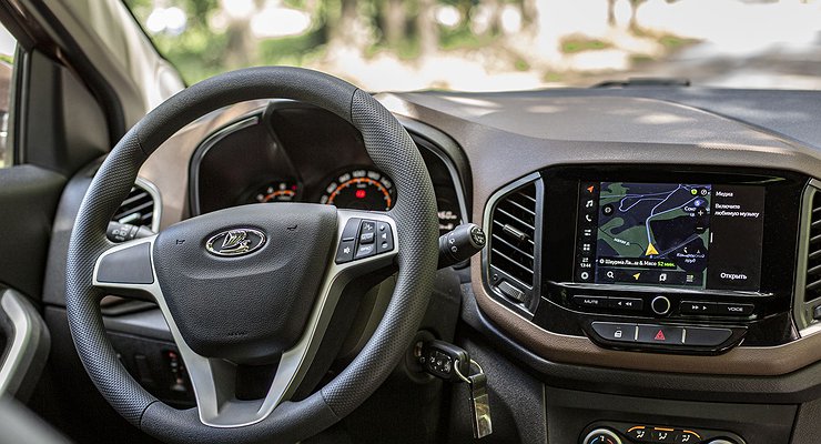 KamAZ and LADA cars teach you how to talk to the driver