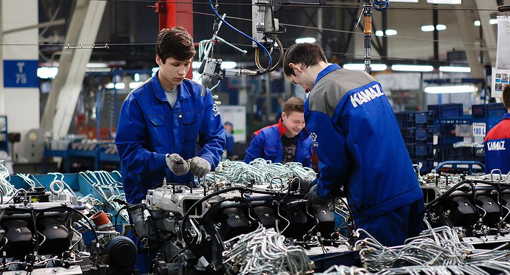 Supermarkets start giving discounts to car factory workers