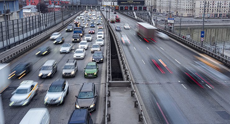 Which lane is safest on the highway?