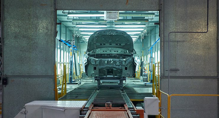 AvtoVAZ employees will mount Kalashnikov assault rifles instead of cars