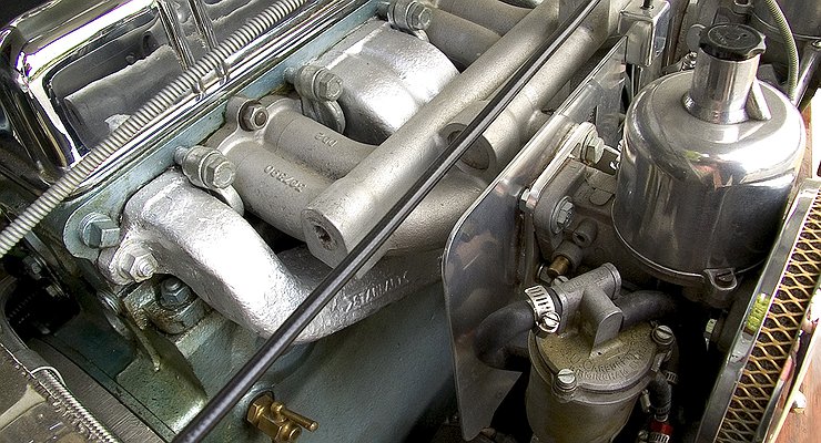How even worldly car owners ruin a car engine in the heat