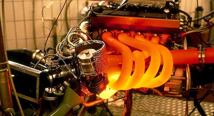 What problems occur unexpectedly often with a turbocharged engine in the heat?