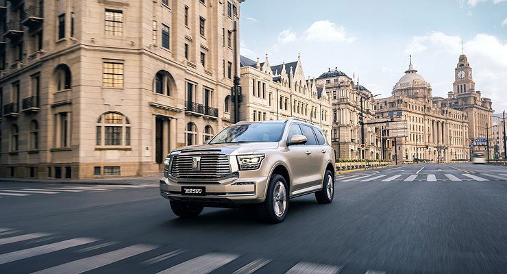 Instead of “Kruzak”: They Want to Bring “Bad” Tank SUVs to Russia