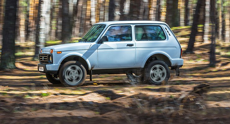 The Russians actively buy used “Niva” and “Kruzaki”