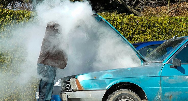How to quickly save the engine when it boils in the heat?