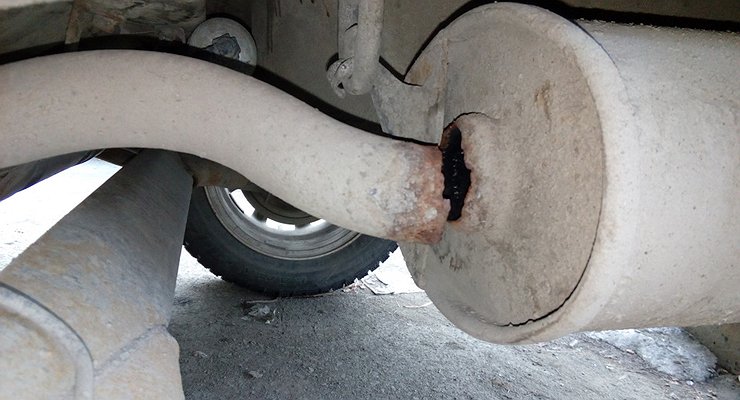 5 critical problems that the exhaust system can unexpectedly “throw” at the car owner