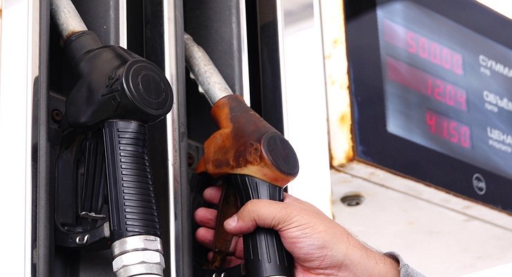 Gas stations in resort regions have mastered the original “separation” for the money of visiting motorists
