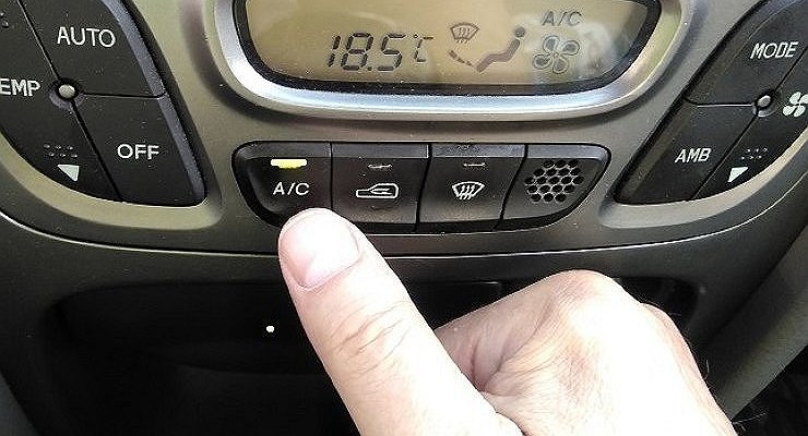 How craftsmen fool motorists into filling the air conditioning on the side of the road