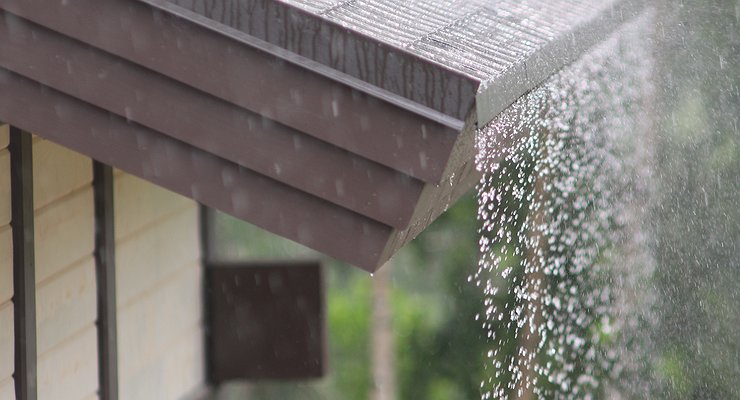 Rainstorms in Sochi drown 120 cars