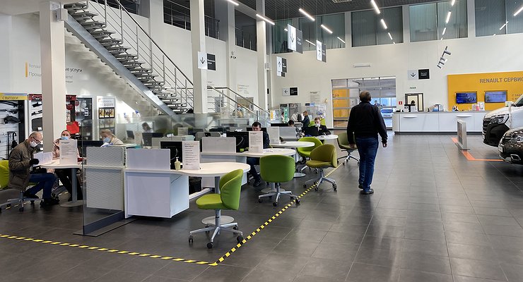 Dealers began to close en masse in Russia