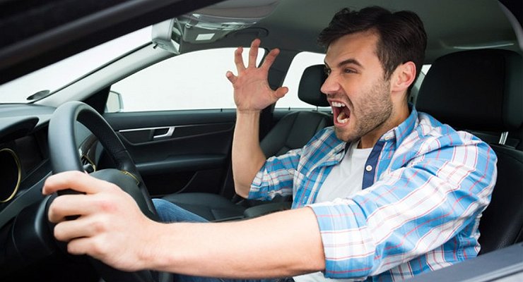 10 “Chips” Of Modern Cars That Annoy Drivers The Most