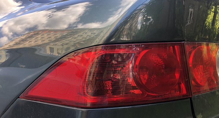 Why is it absolutely impossible to buy Chinese lighting equipment for cars?
