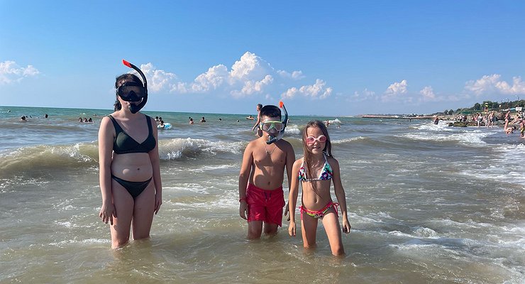 Why do Russians en masse refuse to go to Crimea by car, but in vain?
