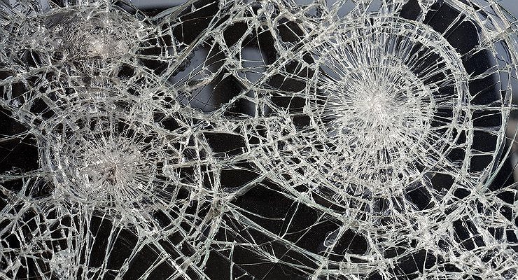 What to do if the stone left a chip on the windshield
