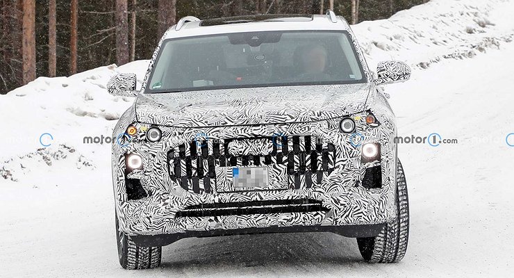 The latest crossover Audi Q9 is getting ready for the premiere