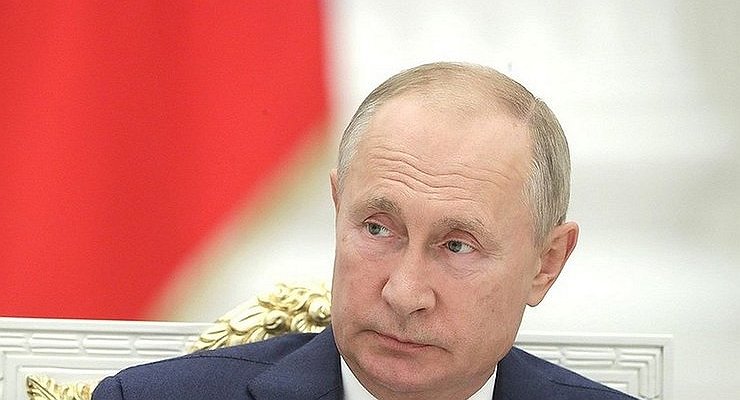 Vladimir Putin called on ordinary citizens to help build roads