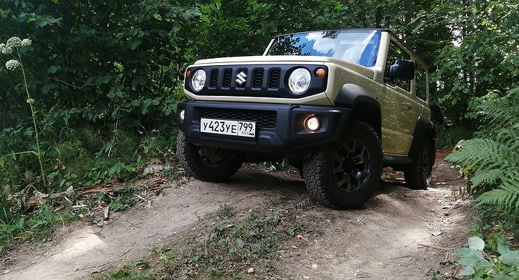 Small but brutal: test drive of the Suzuki Jimny SUV with “automatic”