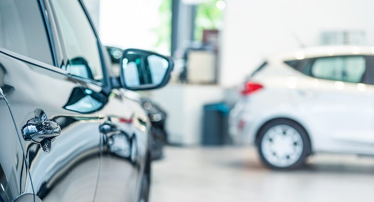 Automakers have stopped raising prices for new cars in Russia