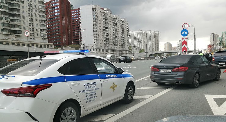 How drivers avoid being deprived of “rights” to drunkenness by drinking in front of traffic police officers